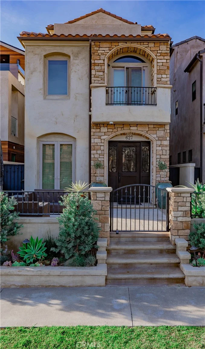 627 13th, Huntington Beach, CA 92648
