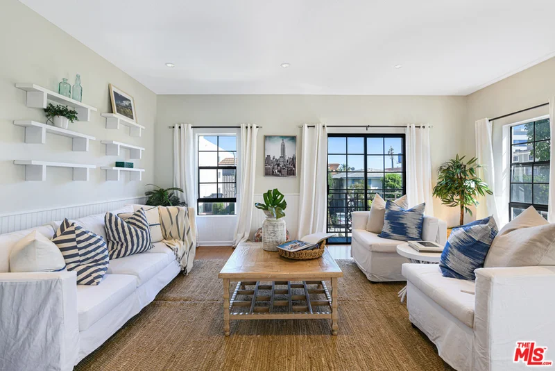 11827 Goshen #101, Los Angeles, CA 90049
