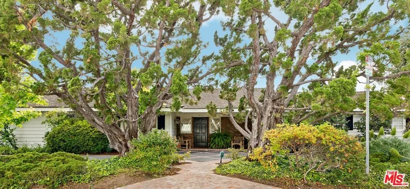 1005 Villa Grove, Pacific Palisades, CA 90272