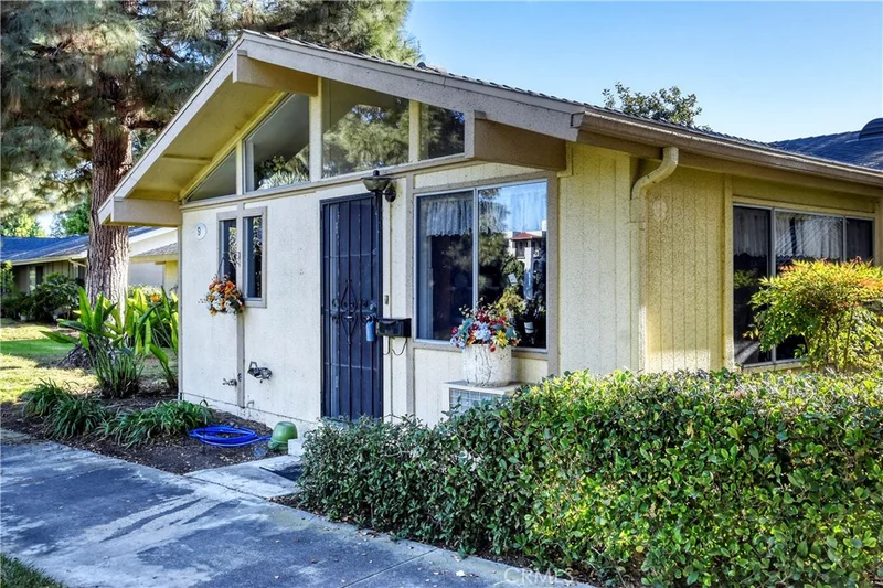 9 Via Castilla B, Laguna Woods, CA 92637