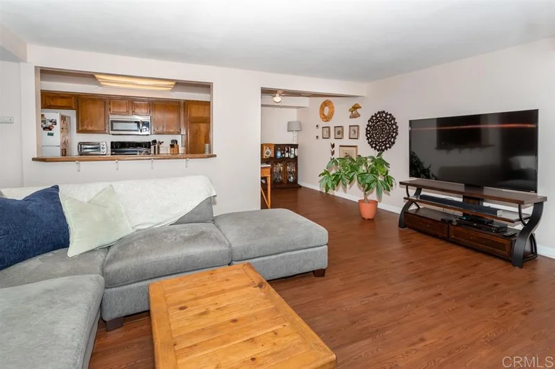1040 Washington Ave #32, Escondido, CA 92025