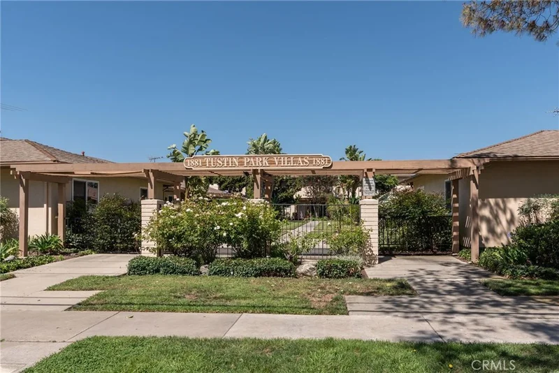 1881 Mitchell Avenue 27, Tustin, CA 92780