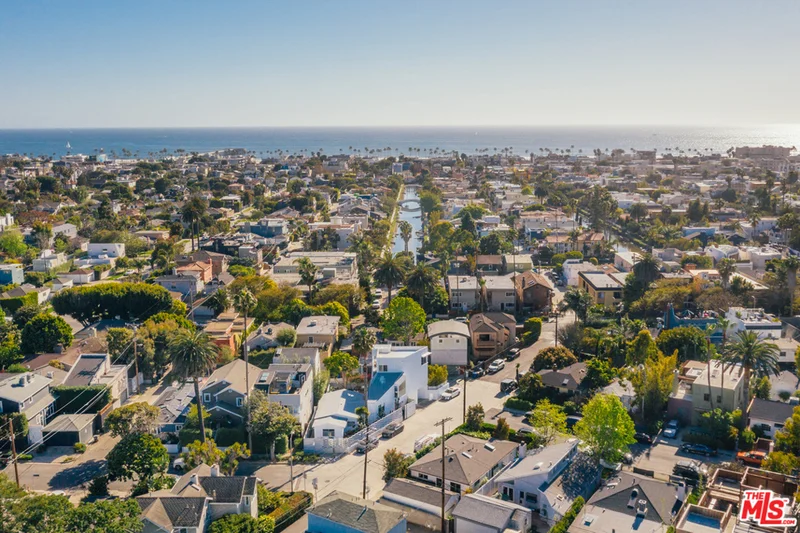 2603 Beach, Venice, CA 90291