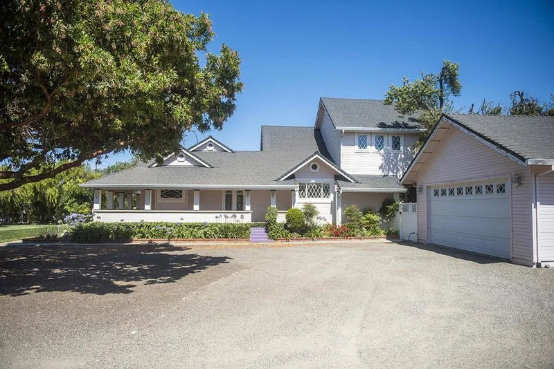 1191 Union, Hollister, CA 95023