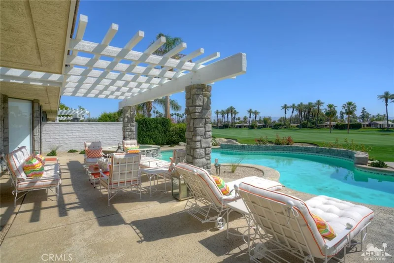 87 Mayfair, Rancho Mirage, CA 92270