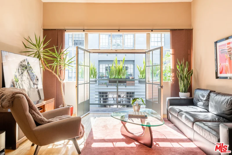 420 San Pedro #428, Los Angeles, CA 90013