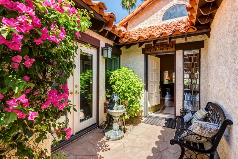 100 Barcelona, Palm Desert, CA 92211
