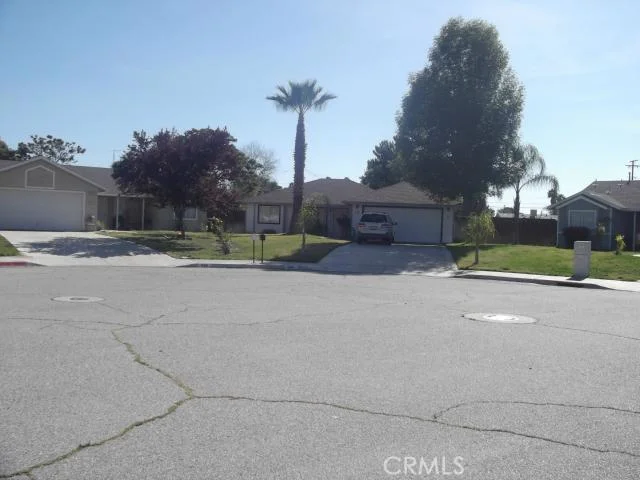 550 Dana, San Jacinto, CA 92583