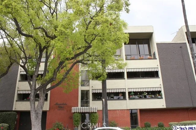 125 Mountain #215, Glendale, CA 91202