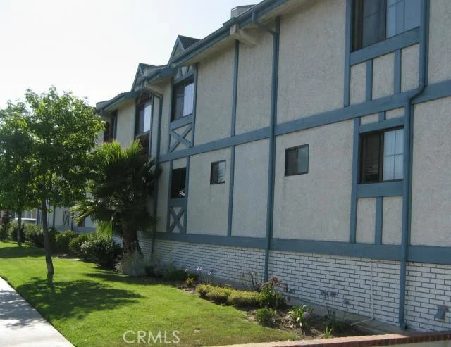 4229 W Rosecrans Avenue 16, Hawthorne, CA 90250