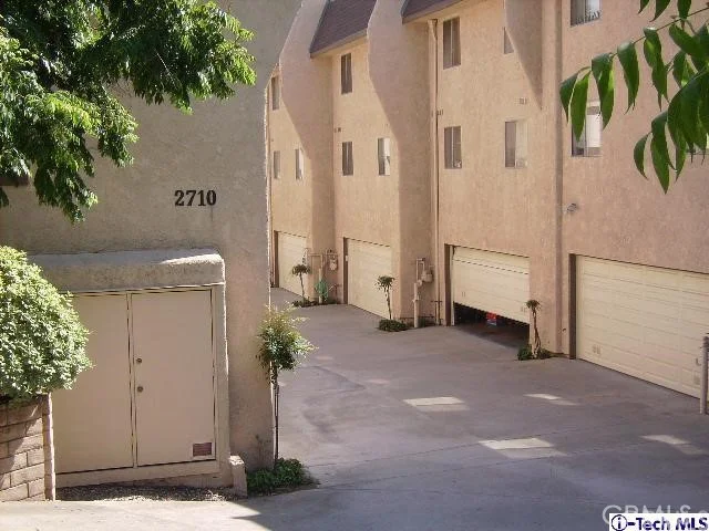2710 Piedmont #8, Montrose, CA 91020
