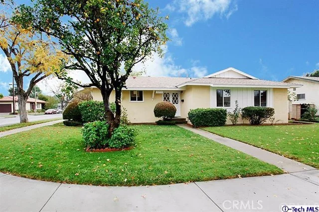 10452 Woodley, Granada Hills, CA 91344