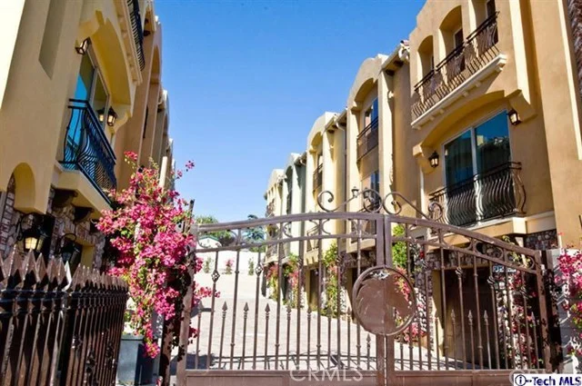 10148 Fernglen #4, Tujunga, CA 91042