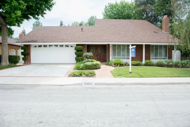 25637 Estoril, Valencia, CA 91355
