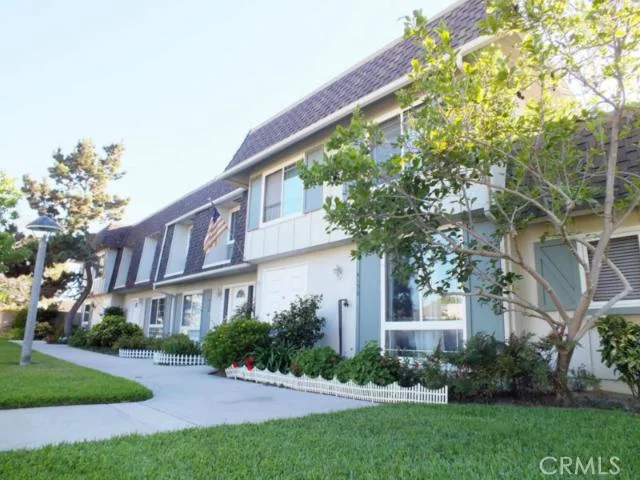 4156 Larwin, Cypress, CA 90630