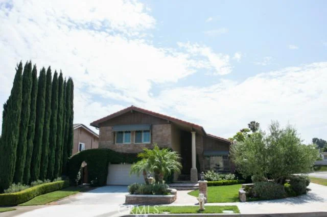 230 Calle Diaz, Anaheim Hills, CA 92807