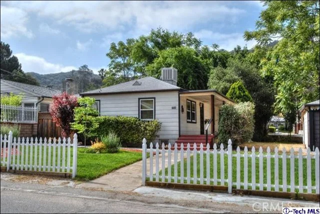 7718 Valmont, Tujunga, CA 91042