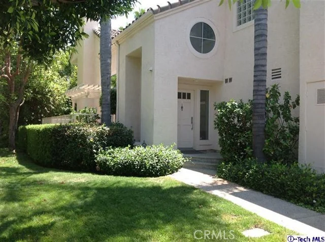1896 Caminito De La Montana, Glendale, CA 91208