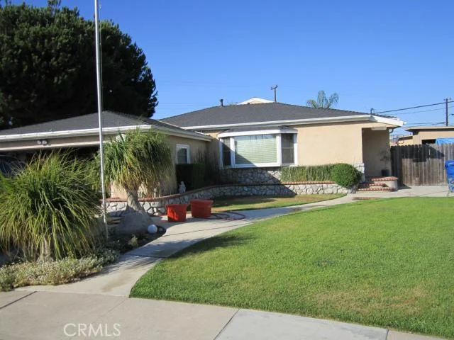 7825 Ledon, Midway City, CA 92655