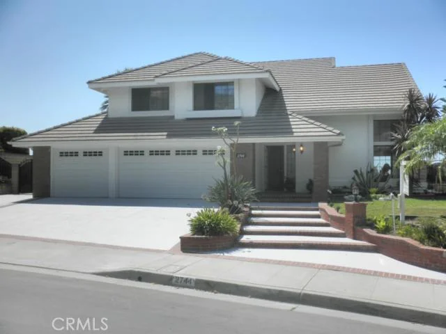 2744 Vista Crest, Orange, CA 92867
