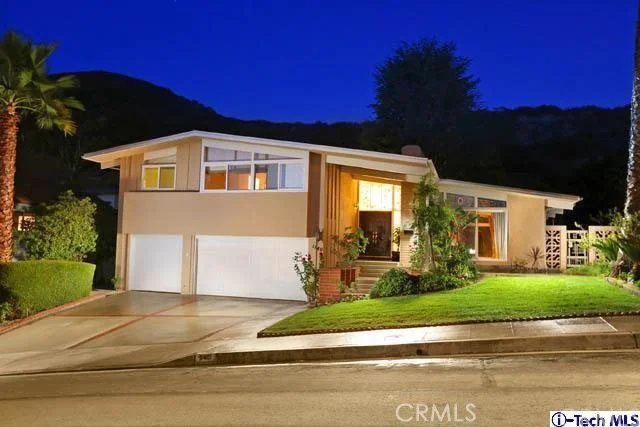 1140 Avonoak, Glendale, CA 91206