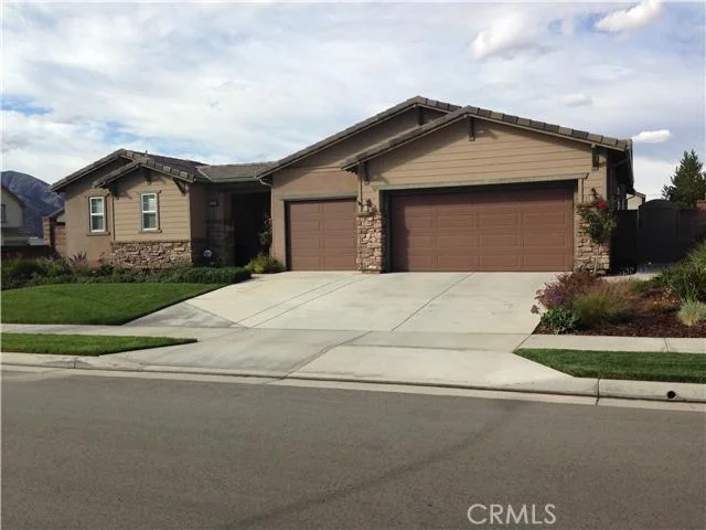 11274 Live Oak, Corona, CA 92883