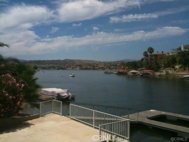 29555 Vacation, Canyon Lake, CA 92587