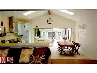 4300 Greenbush, Sherman Oaks, CA 91423