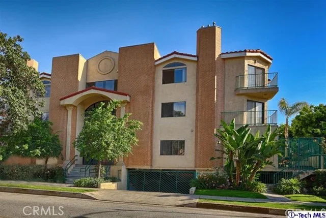 450 Dryden #305, Glendale, CA 91202