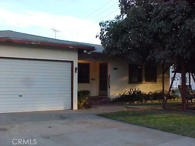 8854 Mel Dar, Downey, CA 90240