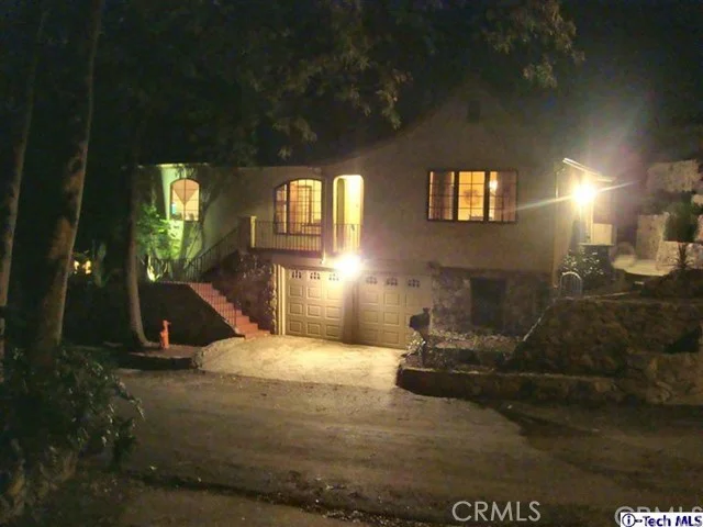881 Country Club, Burbank, CA 91501