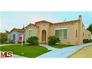 1137 Point View, Los Angeles, CA 90035