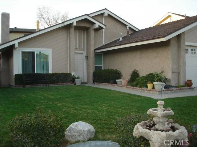 27561 Saffron, Saugus, CA 91350