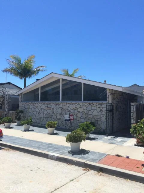 417 E Seville Boulevard E, Newport Beach, CA 92661