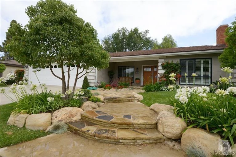 19 Autumn Leaf, Thousand Oaks, CA 91360