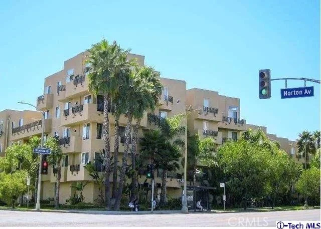 4100 Wilshire #403, Los Angeles, CA 90010