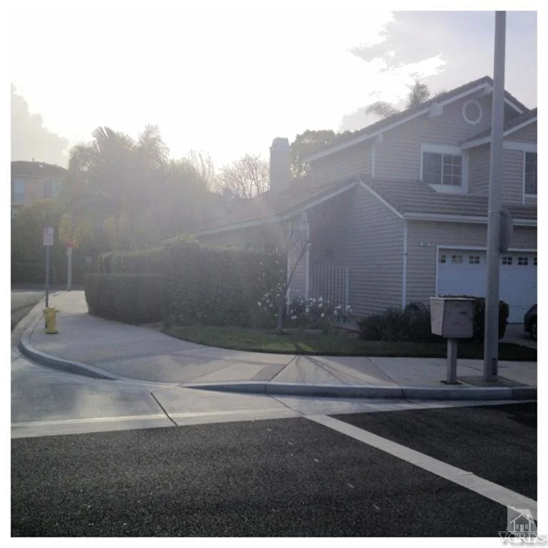 11802 Alderbrook St, Moorpark, CA 93201