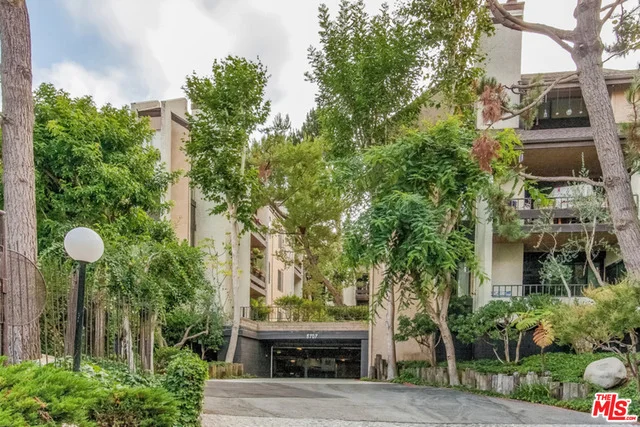 8707 Falmouth #204, Playa Del Rey, CA 90293