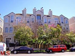 11680 Montana #306, Los Angeles, CA 90049