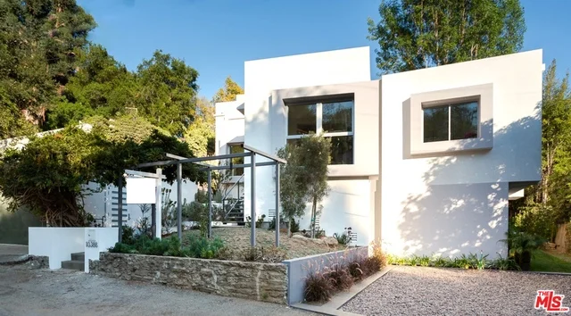 10388 Oletha, Los Angeles, CA 90077
