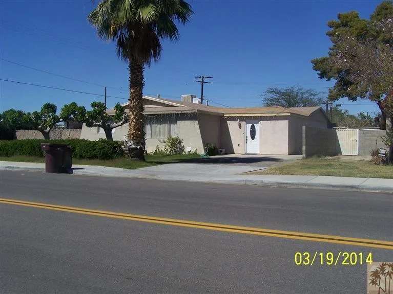 87010 Center, Thermal, CA 92274