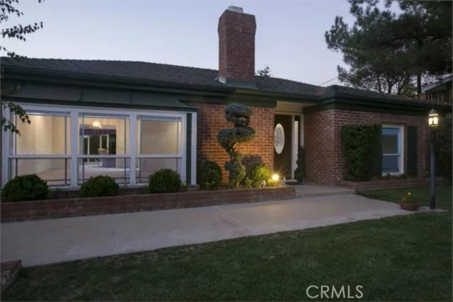42 Hilton, Redlands, CA 92373