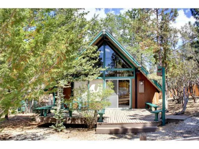 857 Orange, Sugarloaf, CA 92386