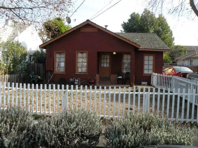 30 Columbia Avenue, Redwood City, CA 94063