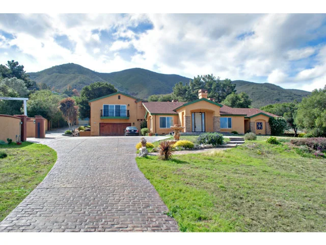 300 Mesa, Salinas, CA 93908