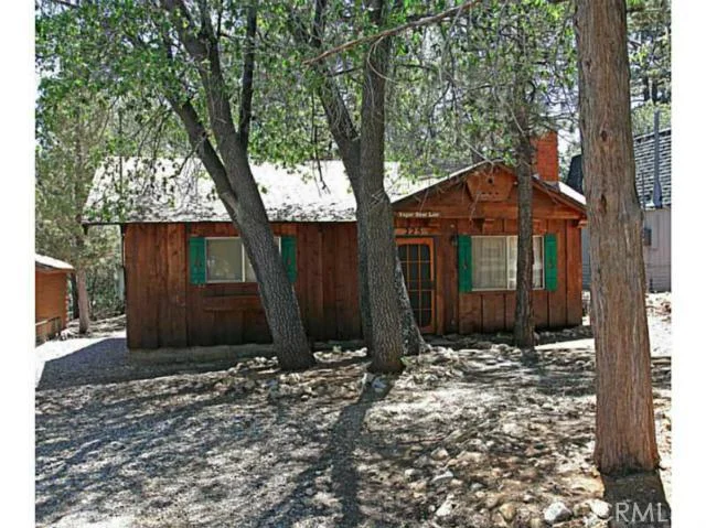 225 Wabash, Sugarloaf, CA 92386