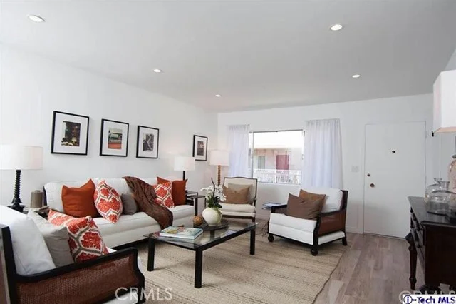 1126 Central #308, Glendale, CA 91202