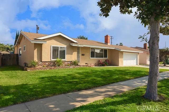 10402 Courson, Stanton, CA 90680
