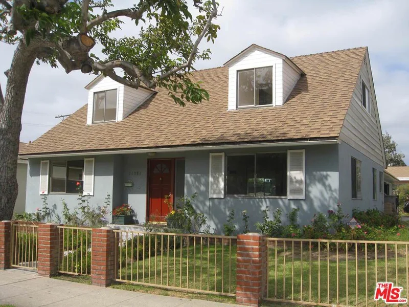 11701 La Grange, Los Angeles, CA 90025