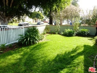 4249 Beethoven, Los Angeles, CA 90066